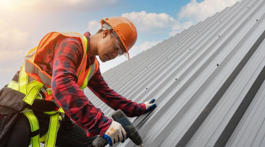 Professional gutter cleaning in Wing, ND